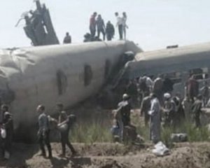 Столкнулись 2 пассажирских поезда. Более 30 человек погибли