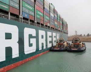 Блокировка Суэцкого канала обходится мировой торговли в почти $10 млрд ежедневно