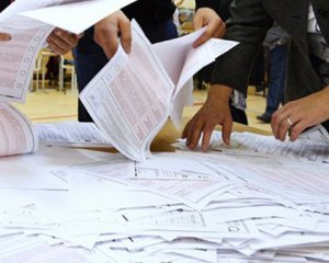 "За майбутнє" заявляє про втручання "Слуги народу" у підрахунок голосів у 87-му окрузі