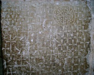 Змінили думку щодо походження хрестів на стінах Храму Гробу Господнього