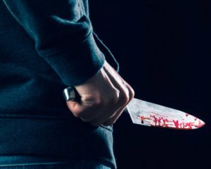 Ревнивий чоловік запідозрив дружину у зраді та зґвалтував її коханця