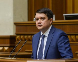Разумков прокоментував можливість введення комендантської години в України