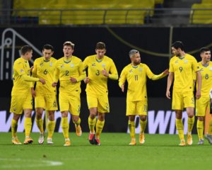 Україна не втратила позиції у рейтингу ФІФА