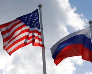 США  хочуть  вислати російських дипломатів -   Bloomberg