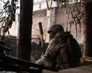 Утром на передовой оккупанты убили украинского бойца