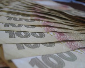 Гривня впала до долара і євро