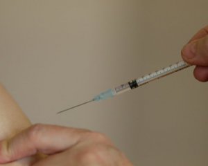 До конца года хотят вакцинировать 70% взрослого населения