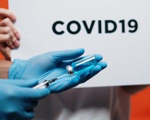У Києві за добу на коронавірус захворіла рекордна кількість медиків