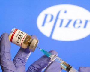 Pfizer і BioNTech хочуть вакцинувати підлітків