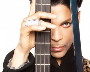 Выпустят неизданный альбом Принса. В нем критикует политиков и соцсети