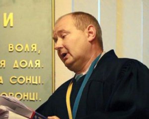 РФ обвиняют в причастности к похищению экс-судьи Чауса
