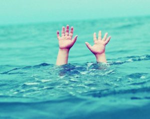 В Італії в басейні потонув 3-річний хлопчик з України