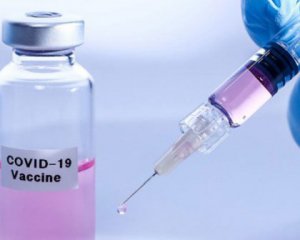 Критиковать Минздрав нелогично, Кабмин должен выделить средства на вакцину - эксперт