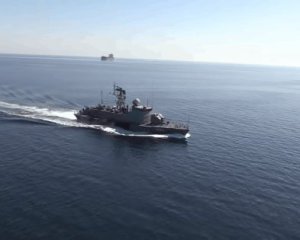 Росія провокувала судна ВМС в Азовському морі