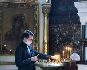 Киев призвал церкви прекратить массовые богослужения и перейти в интернет