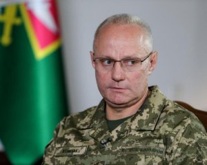 Приєднуватися до ЗСУ. Не нагнітати. Не створювати невизначених воєнізованих формувань - головнокомандувач звернувся до українців