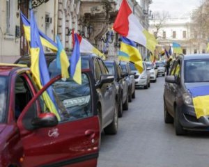 В Одессе организовали патриотический автопробег