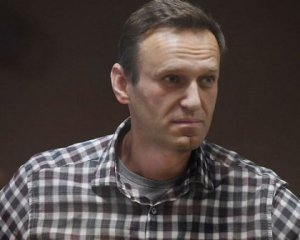 Врачи заявляют о критическом состоянии Навального