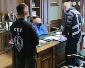 Замість боротьби зі зсувами, київський чиновник списав гроші - СБУ