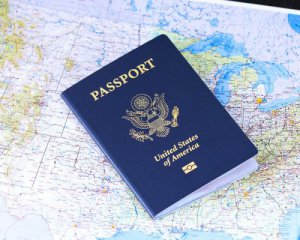СБУ знайшла у держслужбовців по два паспорти