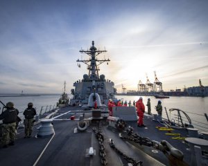 США снова направили в Черное море эсминцы