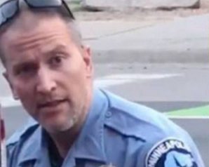 Експоліцейського визнали винним у вбивстві афроамериканця Джорджа Флойда