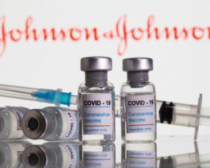 Johnson&amp;Johnson відновлять постачання вакцин в ЄС попри утворення тромбів після щеплення