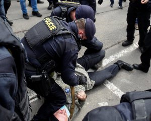 В спецоперации в Чехии задержали наемников, воевавших на Донбассе - СМИ