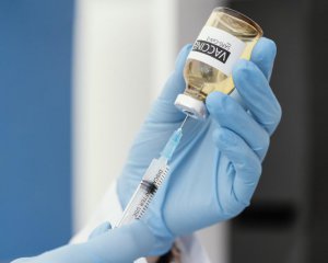 Медики Прикарпаття зіпсували майже 500 доз Covid-вакцини