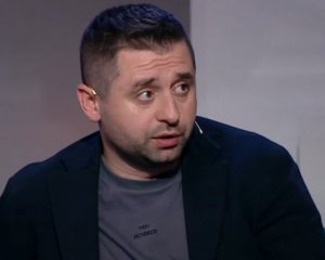 "Не хочу спойлерити, відповідальність буде" - Арахамія сказав про "слуг" Тищенка і Шевченка
