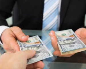 Валютні кредити будуть реструктурувати - Зеленський підписав закон
