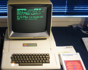 Розміром з валізу: перший комп&#039;ютер Apple II важив 6 кг