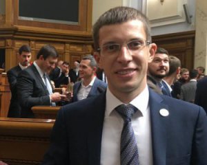 "Слуга народу" вчинив бійку в розважальному закладі Черкас