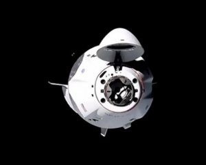 Корабль Crew Dragon успешно пристыковался к МКС