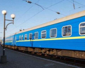 Укрзализныця запустит дополнительные поезда на майские праздники