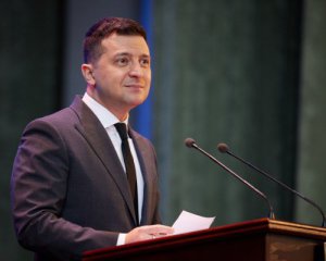 Зеленський підписав закон про звільнення школярів від ДПА