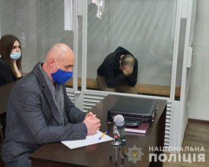 Засуджений за вбивство родини - кається. Але моральної шкоди не завдав - адвокат