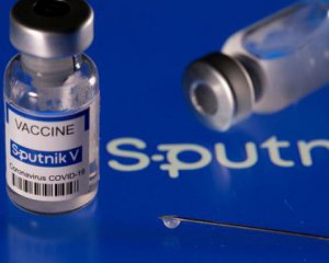 Словацькі вчені знайшли небезпечні домішки в російській вакцині від коронавірусу
