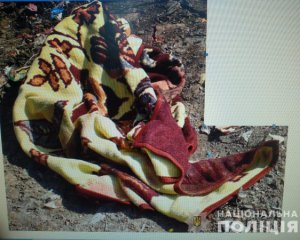 На сміттєзвалищі знайшли труп немовляти