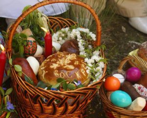 Що потрібно покласти в кошик та освячувати на Великдень