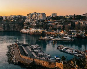 Турецький готель закрили після великодніх святкувань за участю українців