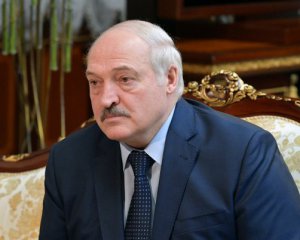 Лукашенко лишил званий более 80 силовиков
