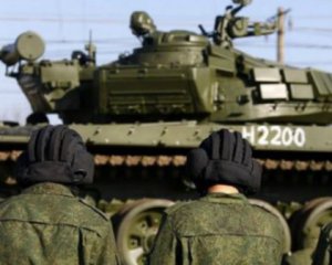 На Донбас прибули колони військової техніки РФ. Відео