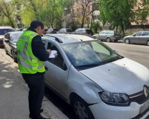 Водія, який збив чоловіка й лишив помирати, розшукали