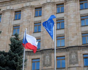 Чехія просить країни ЄС вислати російських дипломатів