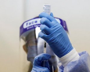 ЄС не буде закуповувати вакцину від AstraZeneca