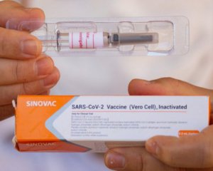 Китайська вакцина CoronaVac ефективніша, ніж передбачалося - дослідження