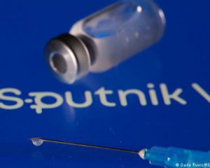 Словаччина купуватиме російську вакцину