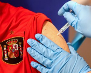 Норвегия отказалась от вакцины AstraZeneca - чому