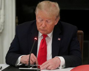 Трамп взявся за старе